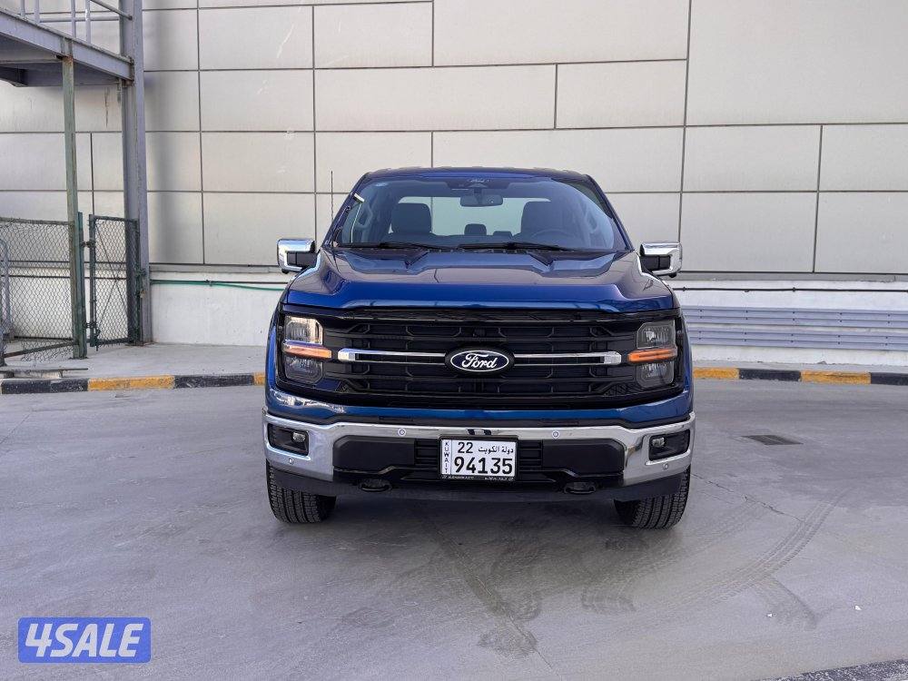 للبيع وانت فورد FX4  موديل 2024 الغانم صبغ الوكالة عداد 3 الاف كم2