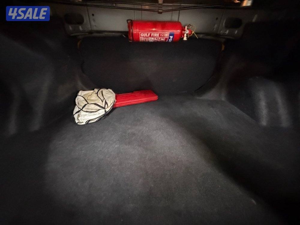 كورلا صبغ الوكاله موديل 2015 كامل المواصفات عداد قليل بحالة الوكاله13