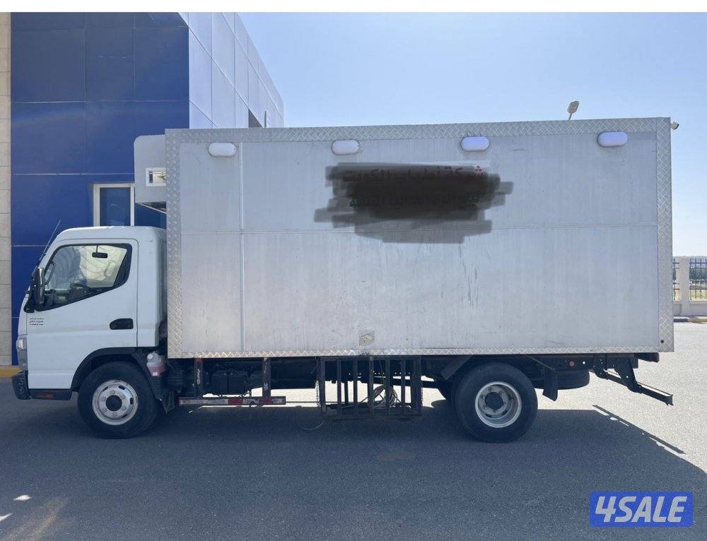 للبيع هاف لورى 5 متر صندوق بقالة او شاصي4