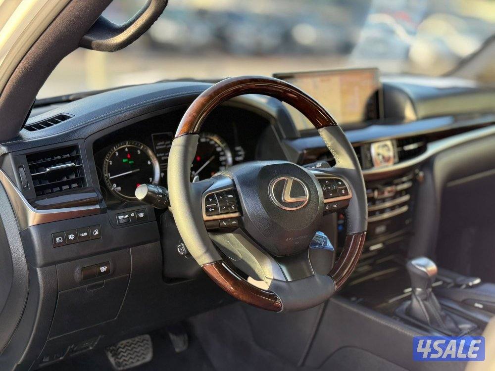 للبيع لكزس LX570  موديل 2017 عداد 183 الف11