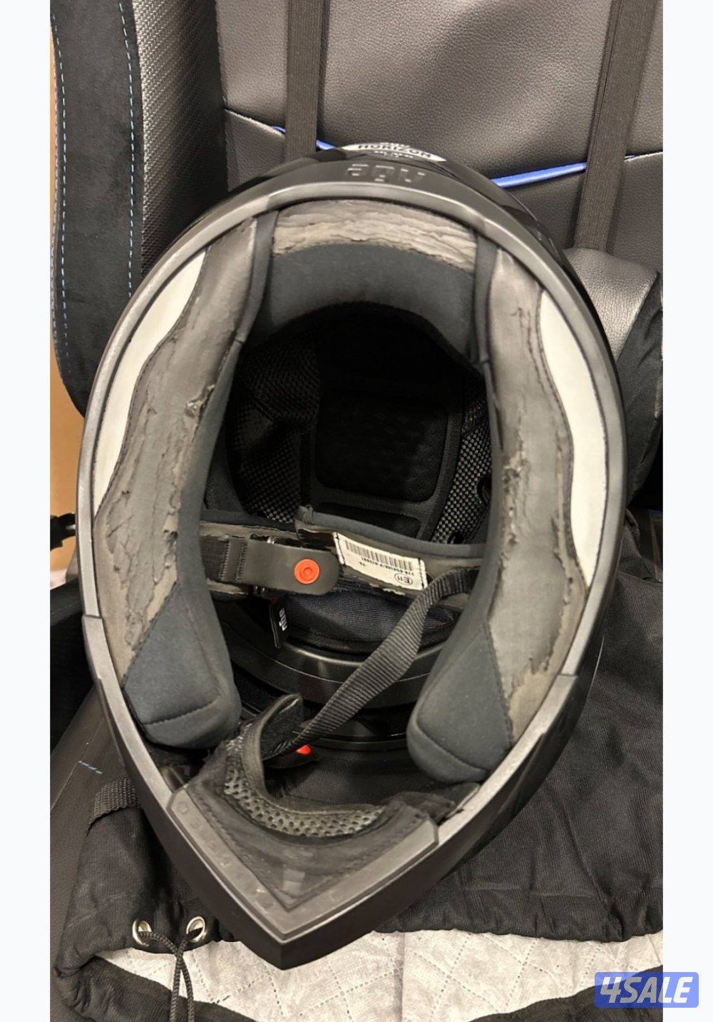 للبيع خوذة سيكل استخدام خفيف وجاكيت سيكل1