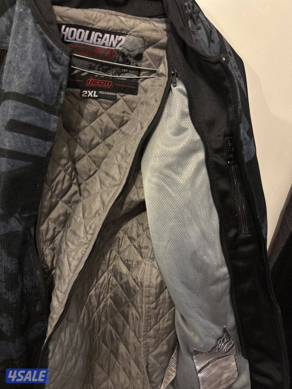 للبيع خوذة سيكل استخدام خفيف وجاكيت سيكل4