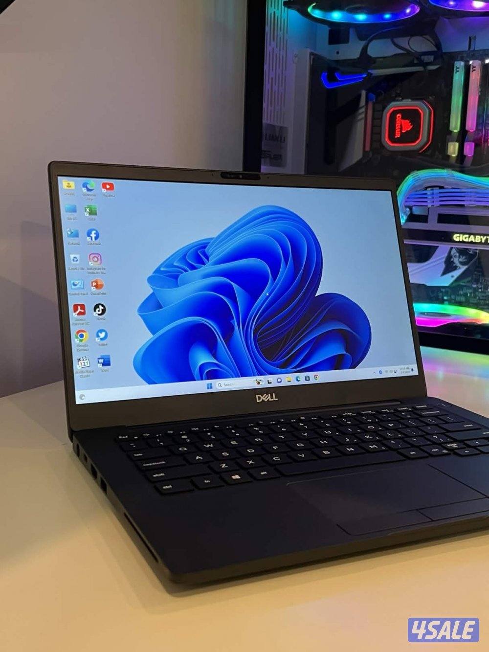 لابتوب ديل شاشة لمس0