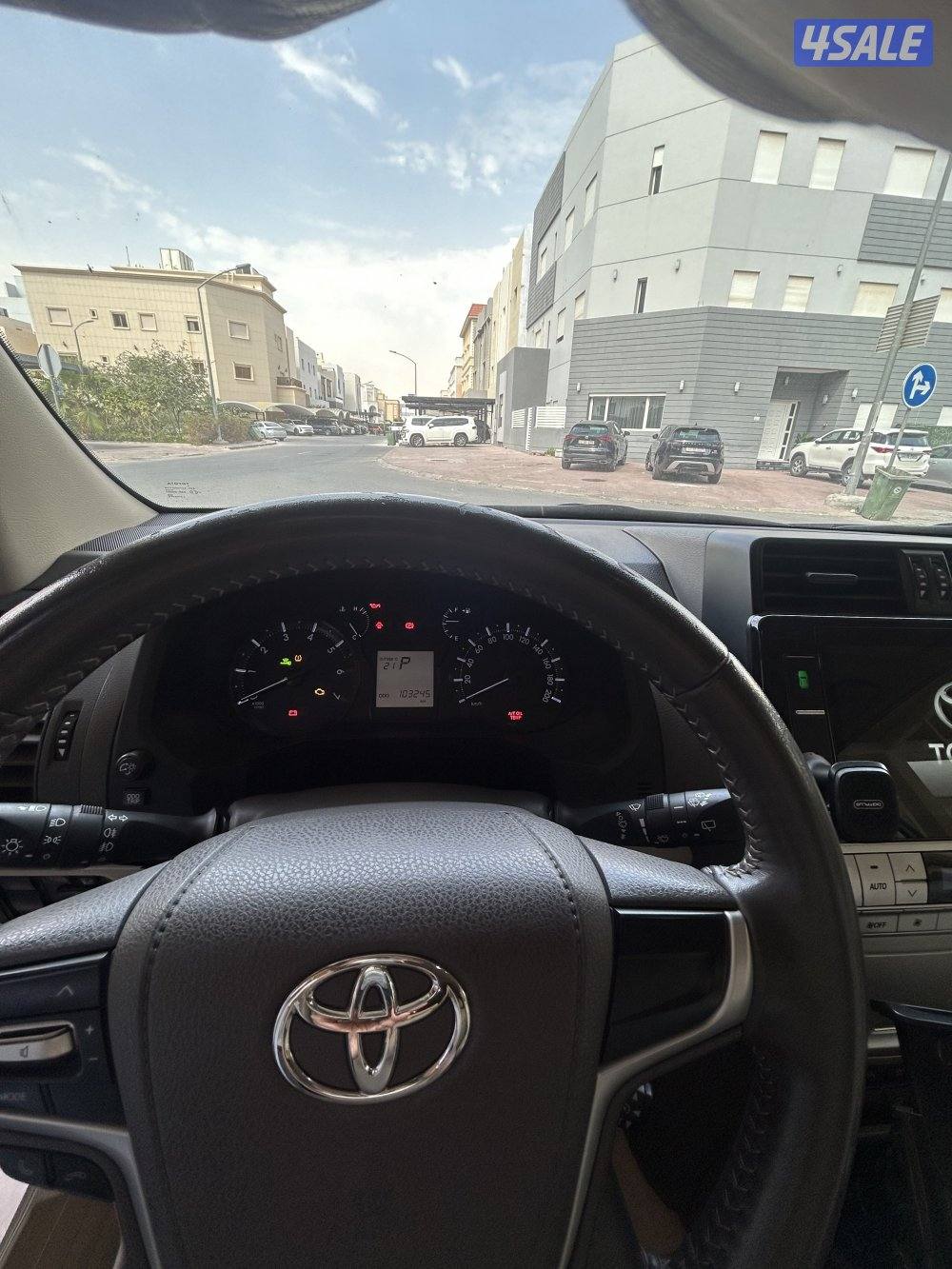 برادو 2022 ابيض شرط الفحص استعمال سيده عليه حمايه ربع10