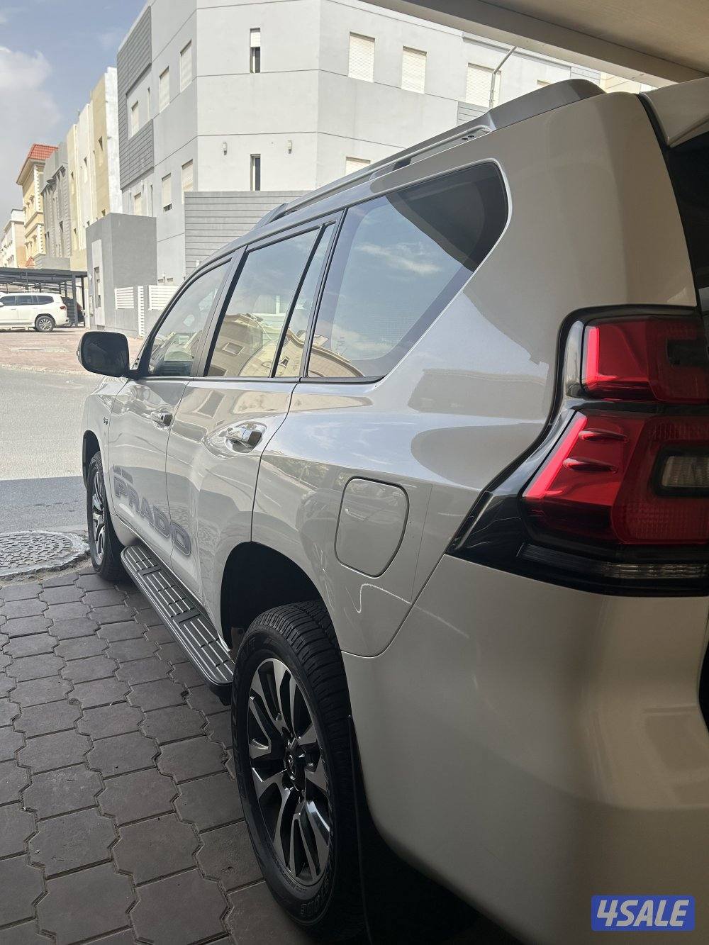 برادو 2022 ابيض شرط الفحص استعمال سيده عليه حمايه ربع14