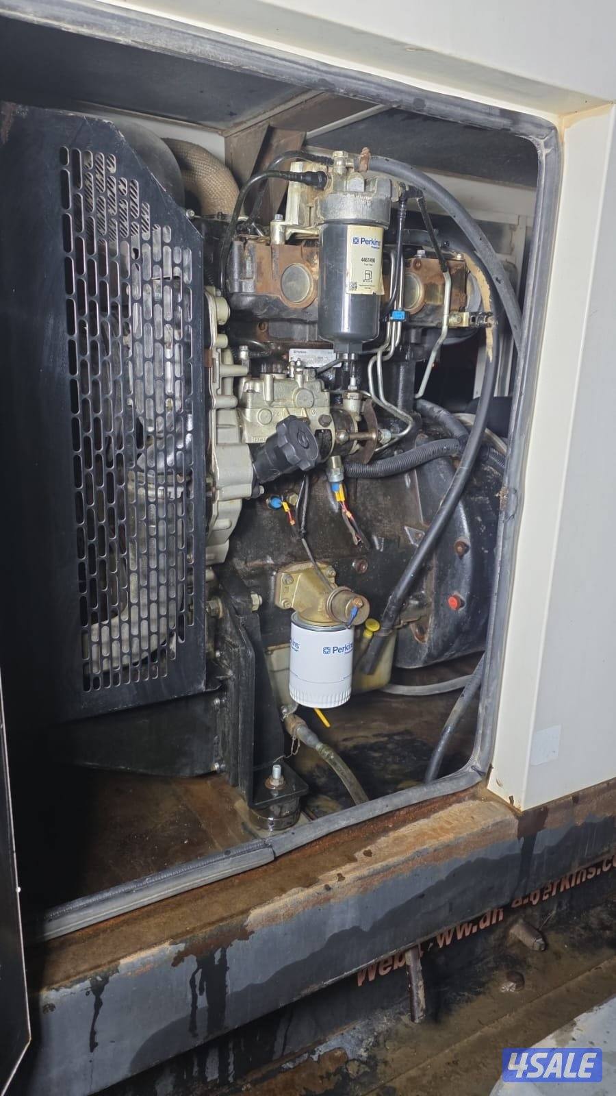 للبيع مكينة بيركنز حجم ٣٠ الف ماشيه ٧٠٠٠1