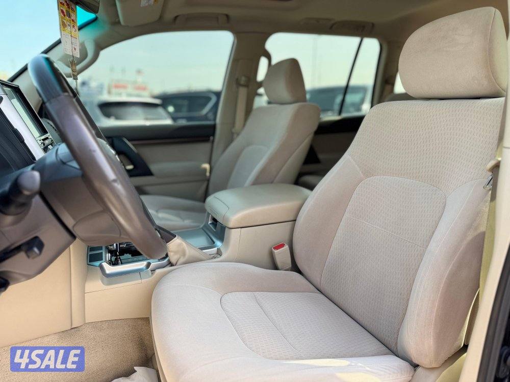 لاندكروزر 2019 صبغ الوكاله ( بحاله نادره )7