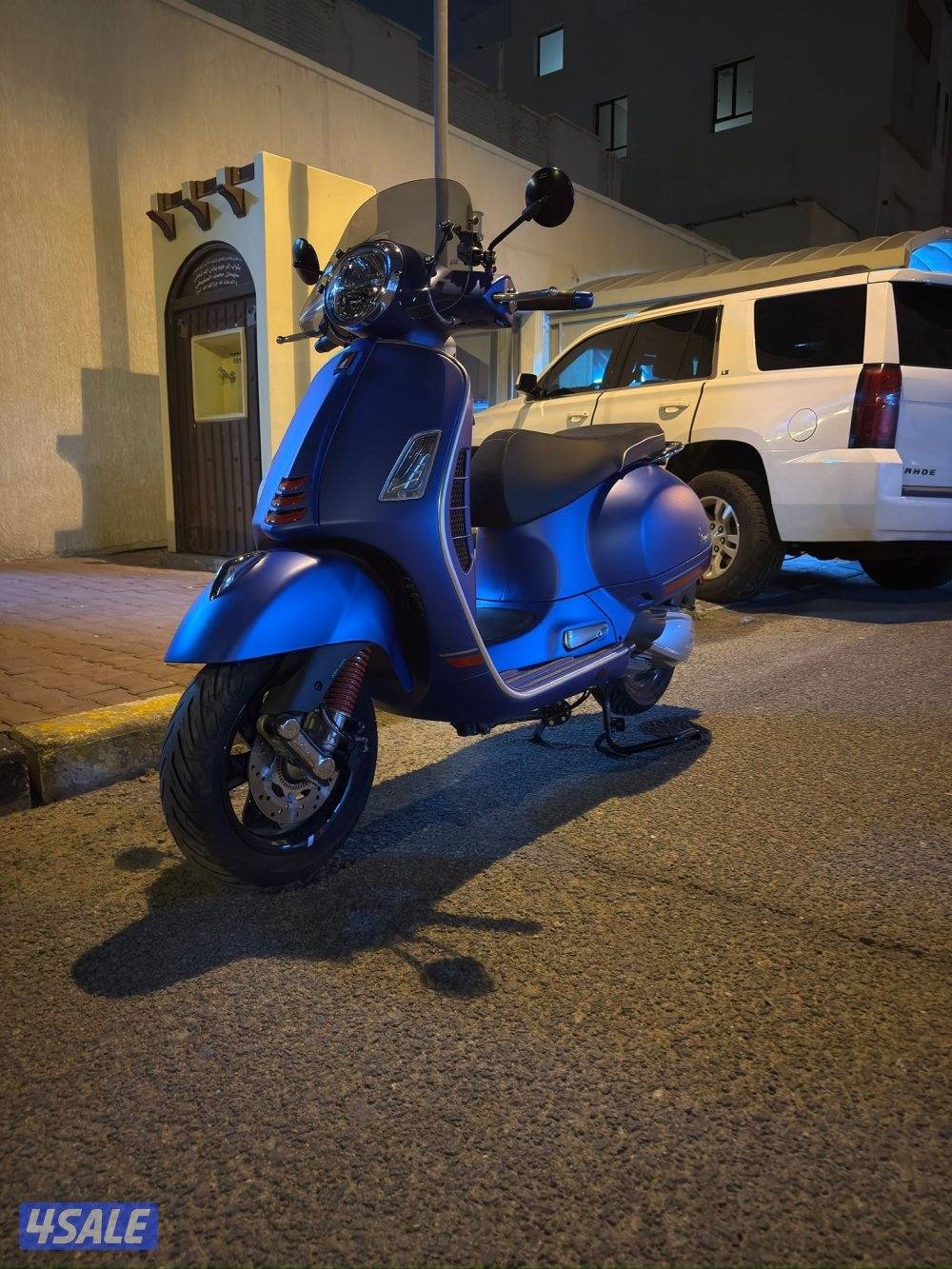 للبيع فيسباGTS300 موديل 2022 طلع من الوكاله 2025/9 ممشى اقل من100 كيلو1