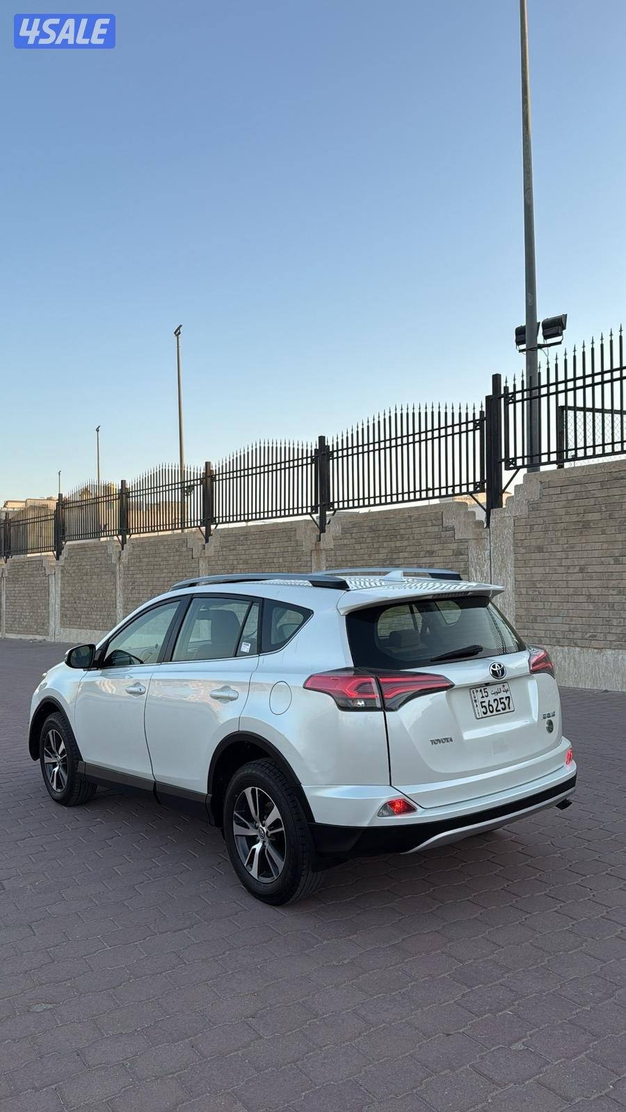 لبيع راف 4 2017 شرط الفحص صبغ الوكاله كامل الموصفات فل ابشن7