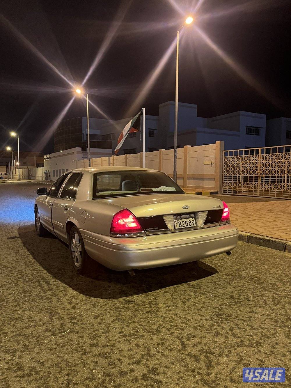 فورد فكتوريا ٢٠١٠2