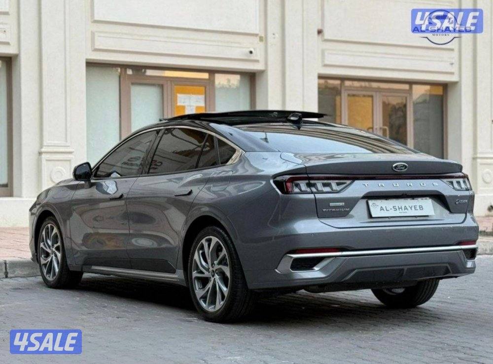 للبيع فورد تورس تيتانيوم أعلى فئه الفل موديل 20235