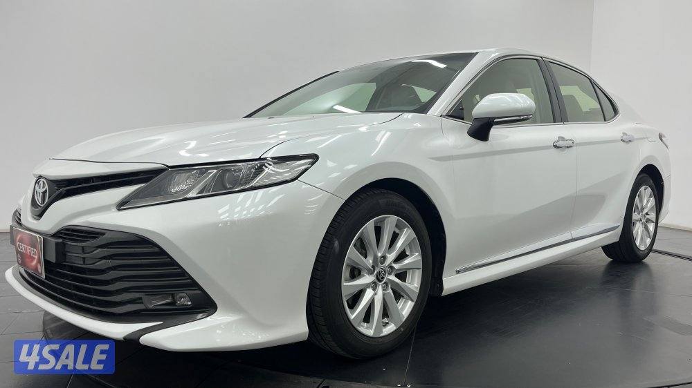 TOYOTA CAMRY GLE 4 CYL MID OPTION1