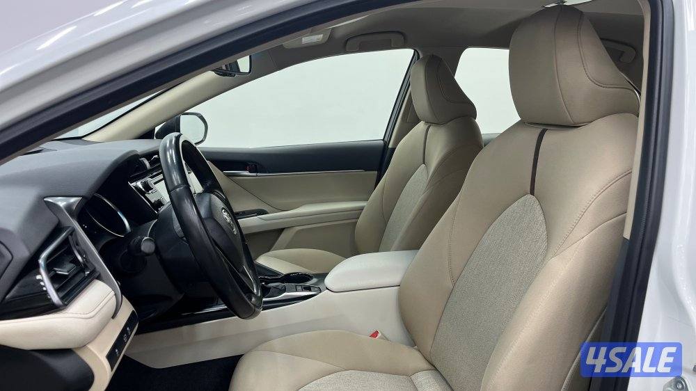 TOYOTA CAMRY GLE 4 CYL MID OPTION5