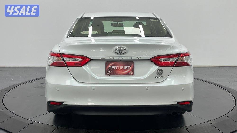 TOYOTA CAMRY GLE 4 CYL MID OPTION8