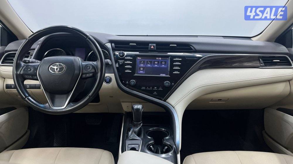 TOYOTA CAMRY GLE 4 CYL MID OPTION11