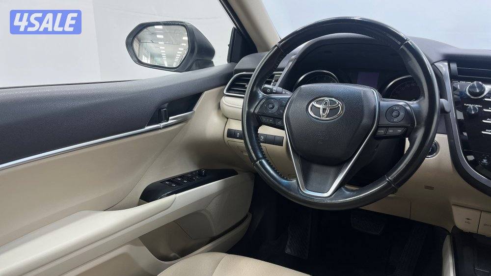 TOYOTA CAMRY GLE 4 CYL MID OPTION12