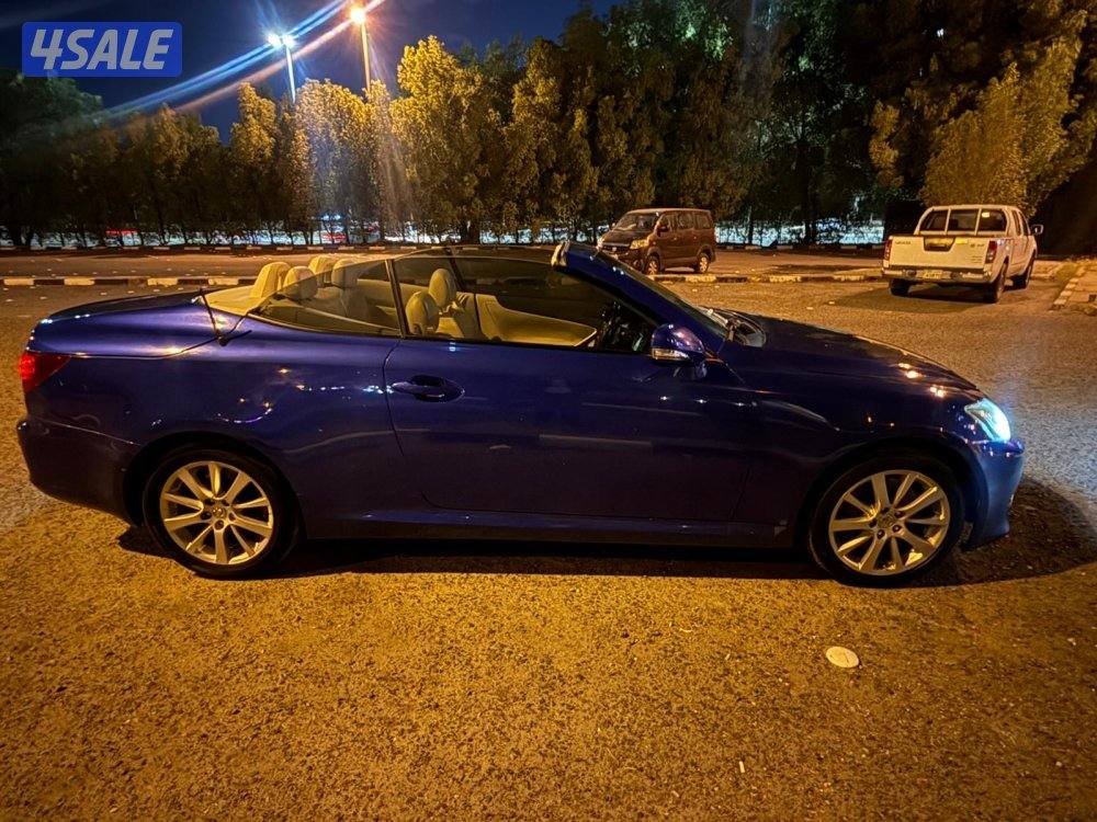 للبيع لكزس is300c كشف موديل ٢٠١٠ بحاله ممتازه شرط الفحص قير مكينه شاصي2