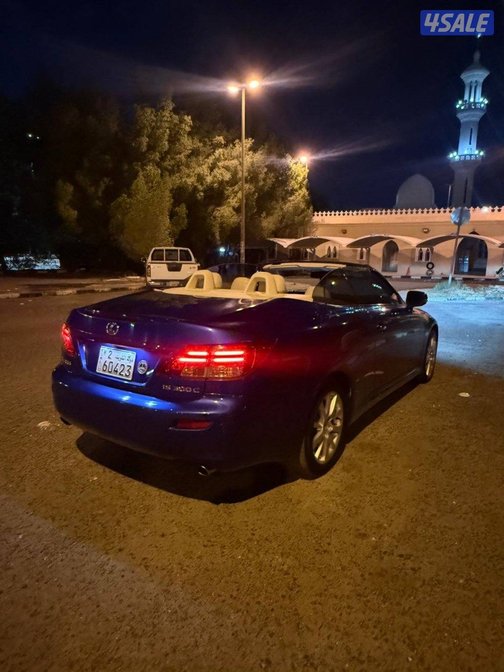 للبيع لكزس is300c كشف موديل ٢٠١٠ بحاله ممتازه شرط الفحص قير مكينه شاصي6