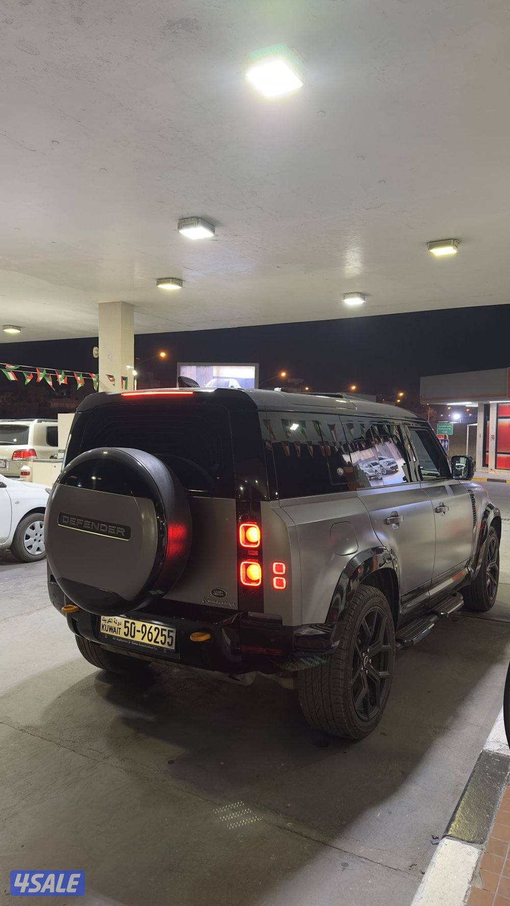 110 ديفندر شرط الفحص بالكامل اعلى فئه 6سلندر تبربو ماشي 176الف فقط.1