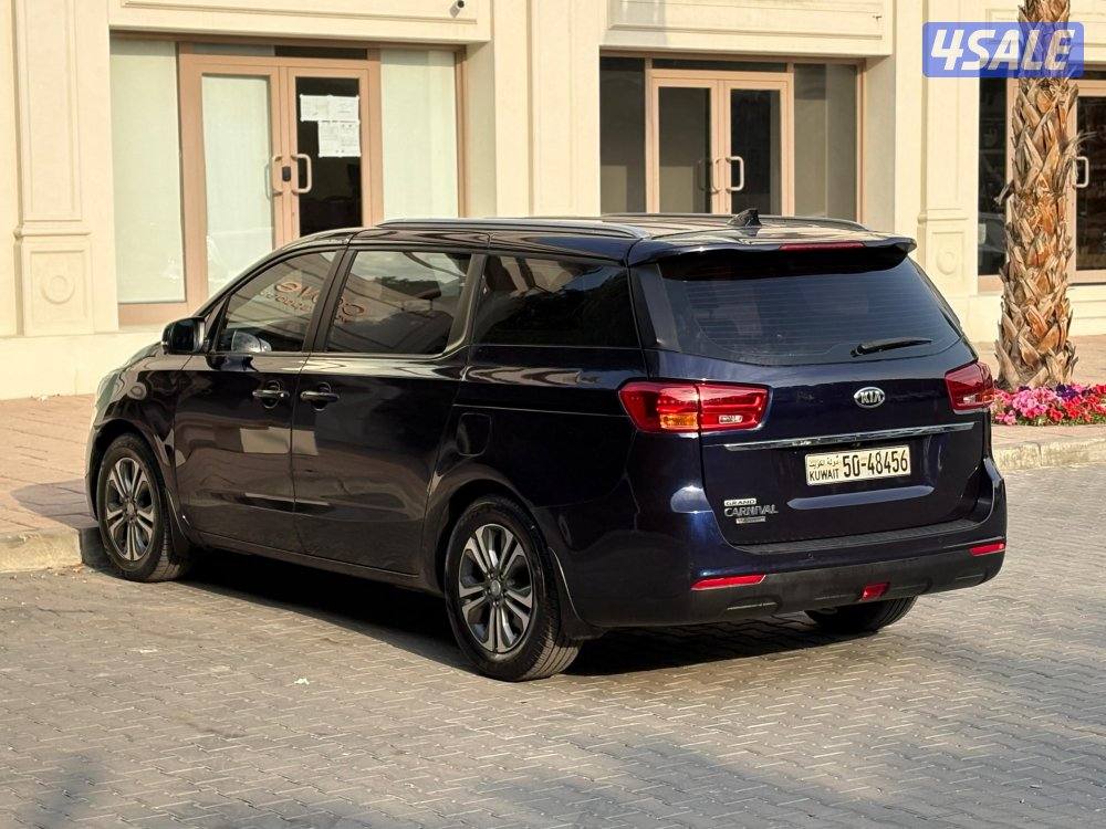 للبيع كيا كرنفال العائلي موديل 20194