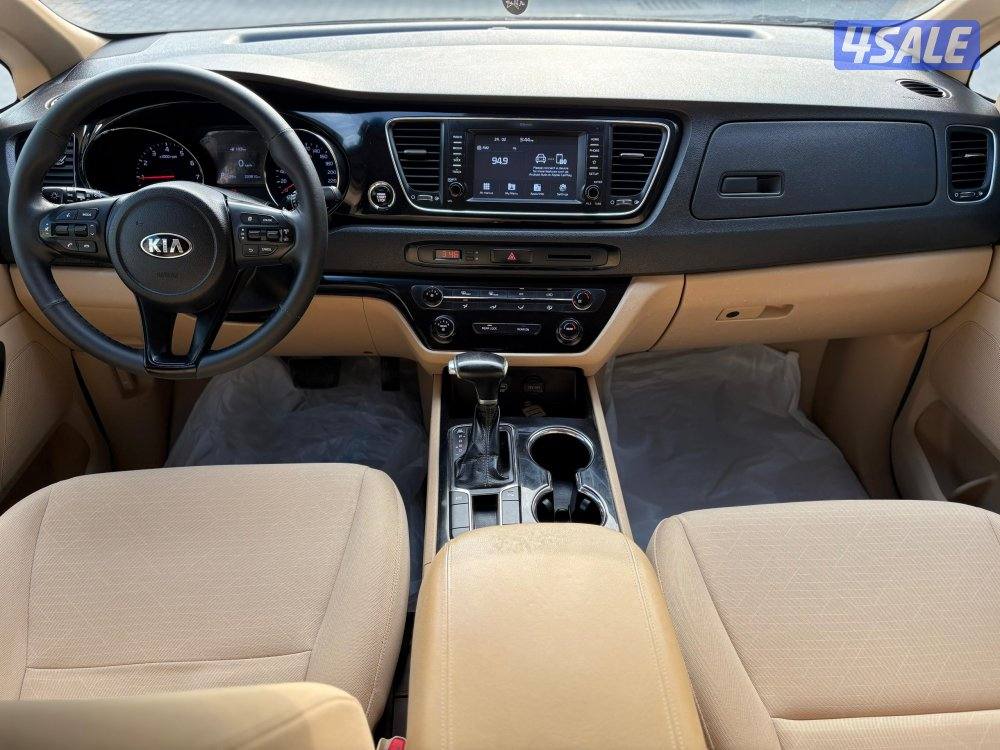 للبيع كيا كرنفال العائلي موديل 20196