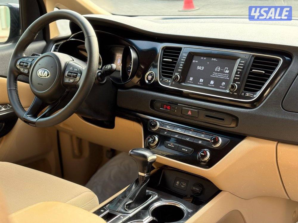 للبيع كيا كرنفال العائلي موديل 20197