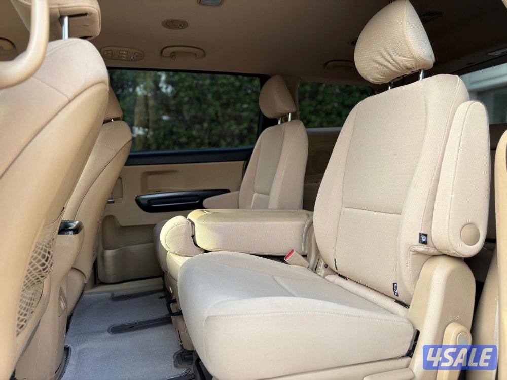 للبيع كيا كرنفال العائلي موديل 20199