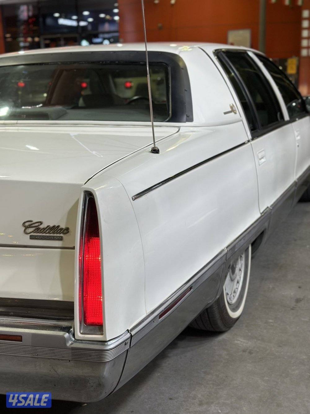 كاديلاك فليتوود بروقهام 199510