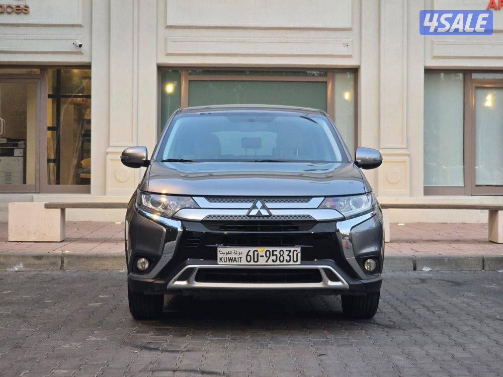 للبيع جيب أوتلاندر ميتسوبيشي موديل 20221