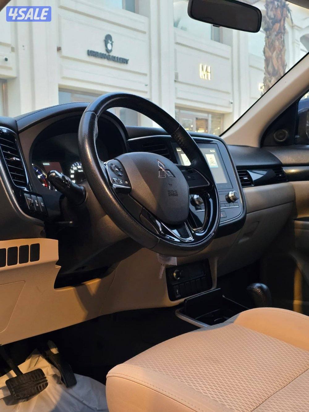 للبيع جيب أوتلاندر ميتسوبيشي موديل 20226