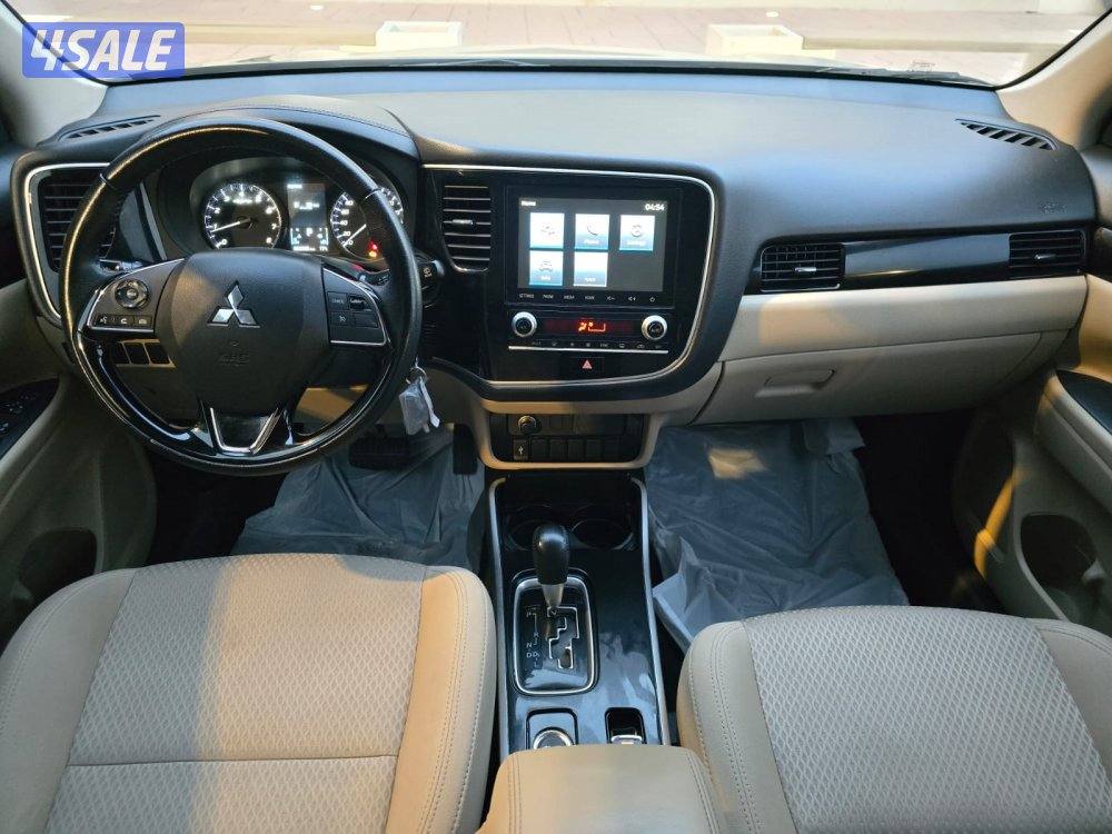 للبيع جيب أوتلاندر ميتسوبيشي موديل 20228