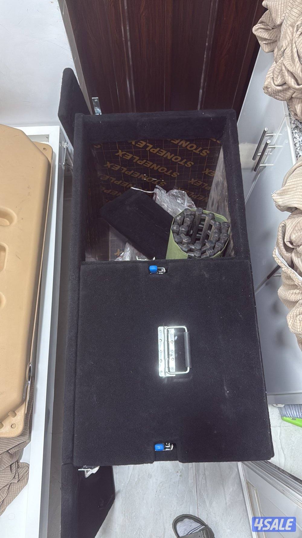 البيع مع بعض كل الاغراض مره وحده3