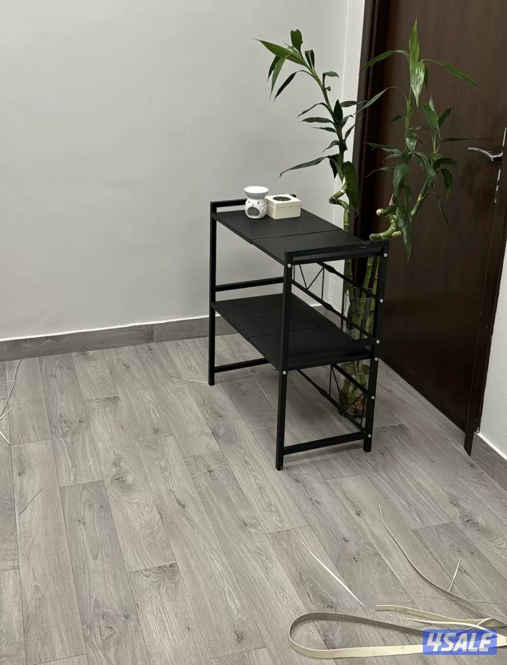 يوجد لدينا جميع انواع السجاد والباركيه رول9