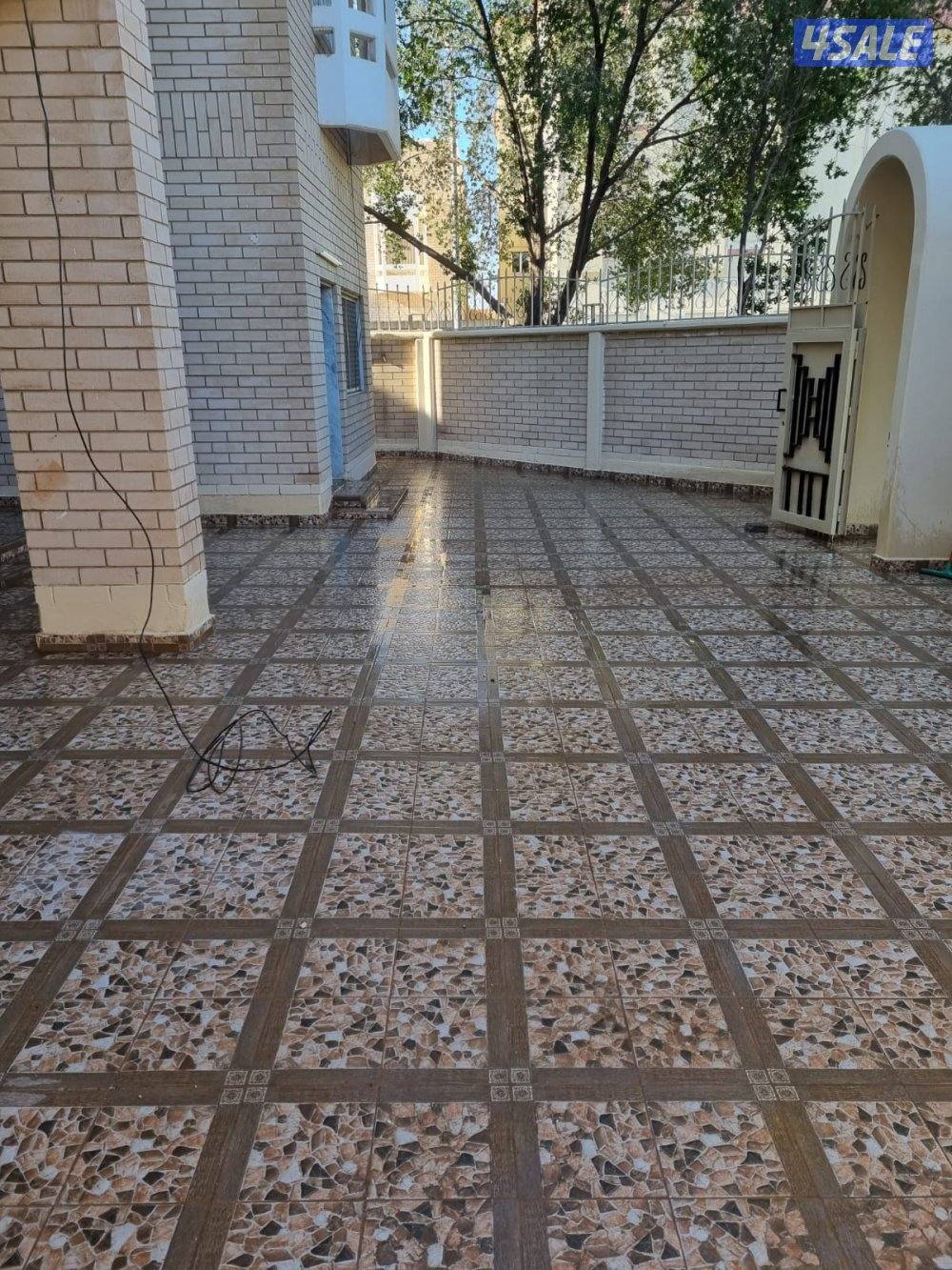 أنا صاحبة البيت2