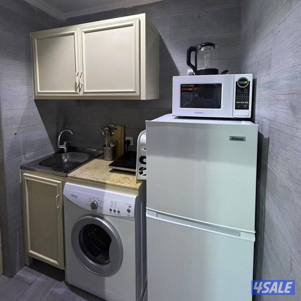 ستوديو مفروش إطلالة بحرية للإيجار في السالمية4