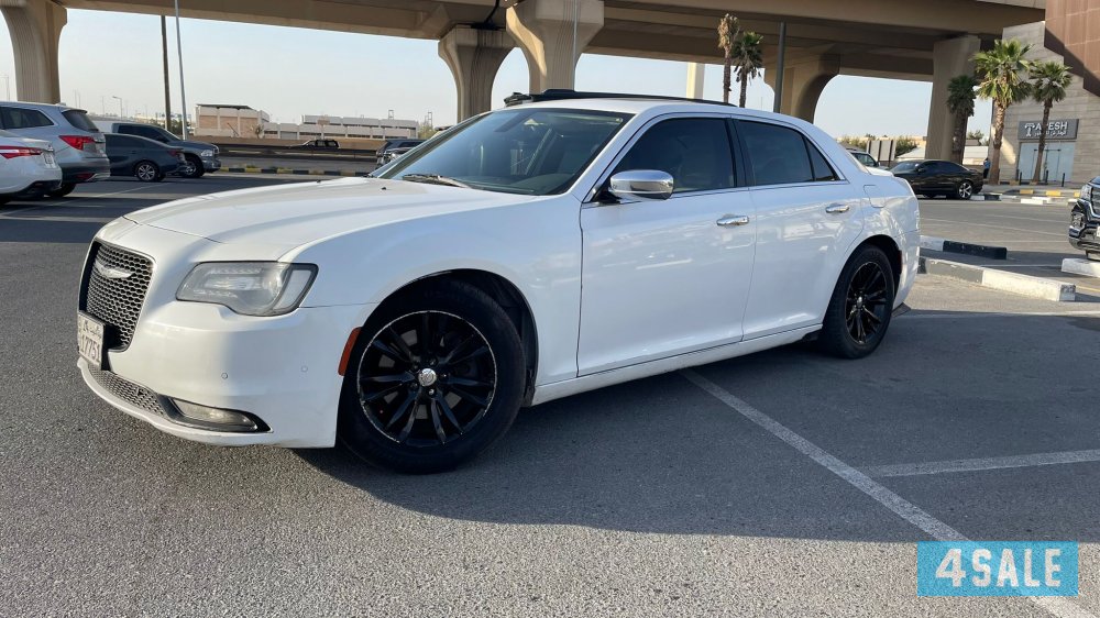 للبيع كرايسلر  c300   موديل 20151