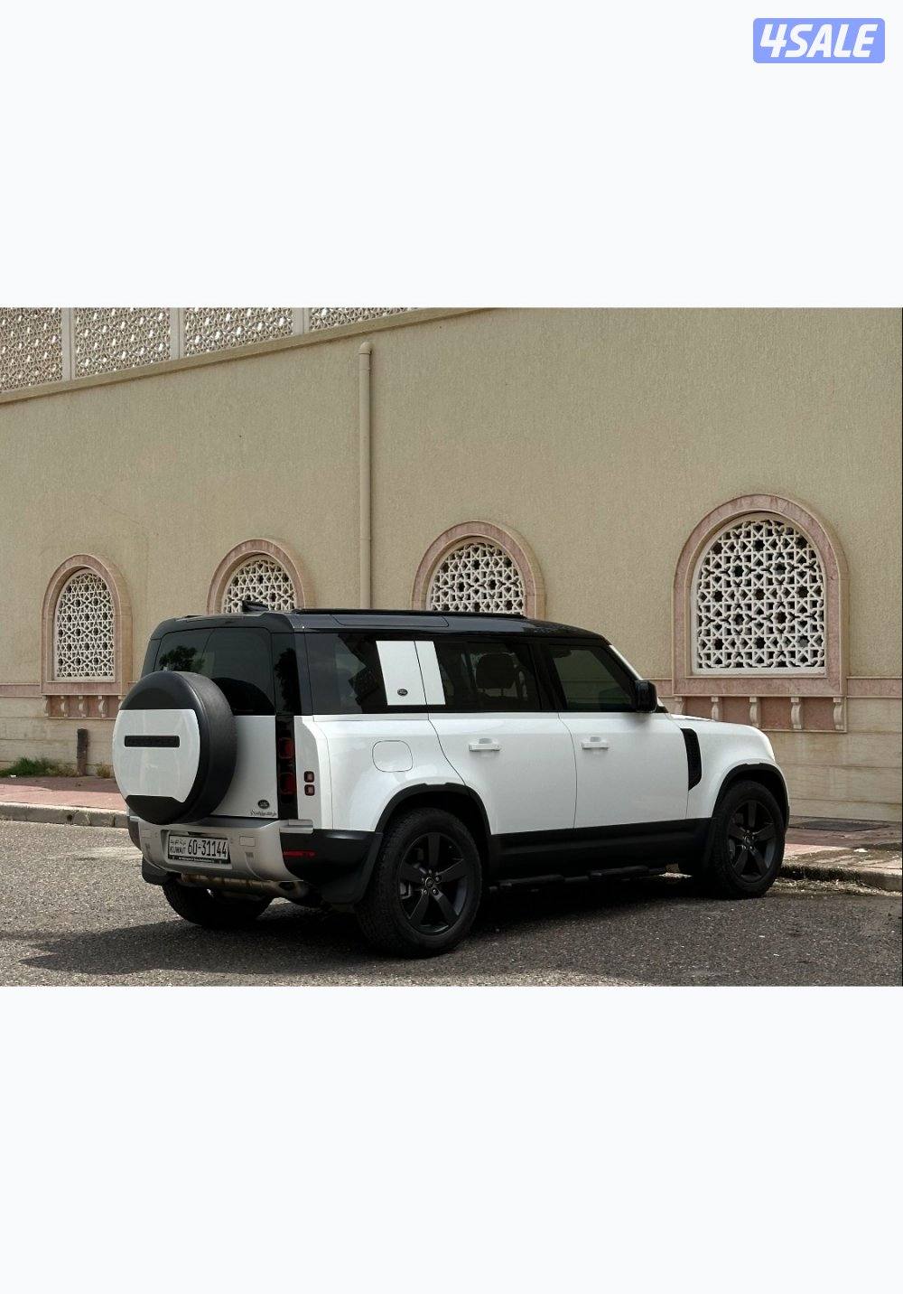 للبيع دفندر ٢٠٢٢ نظيف جدا تحت الكفالة1