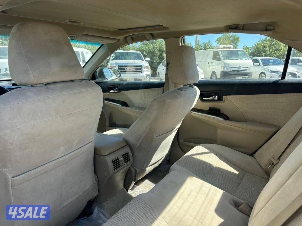 للبيع تايوتا كامري طراز 2013 فتحة7