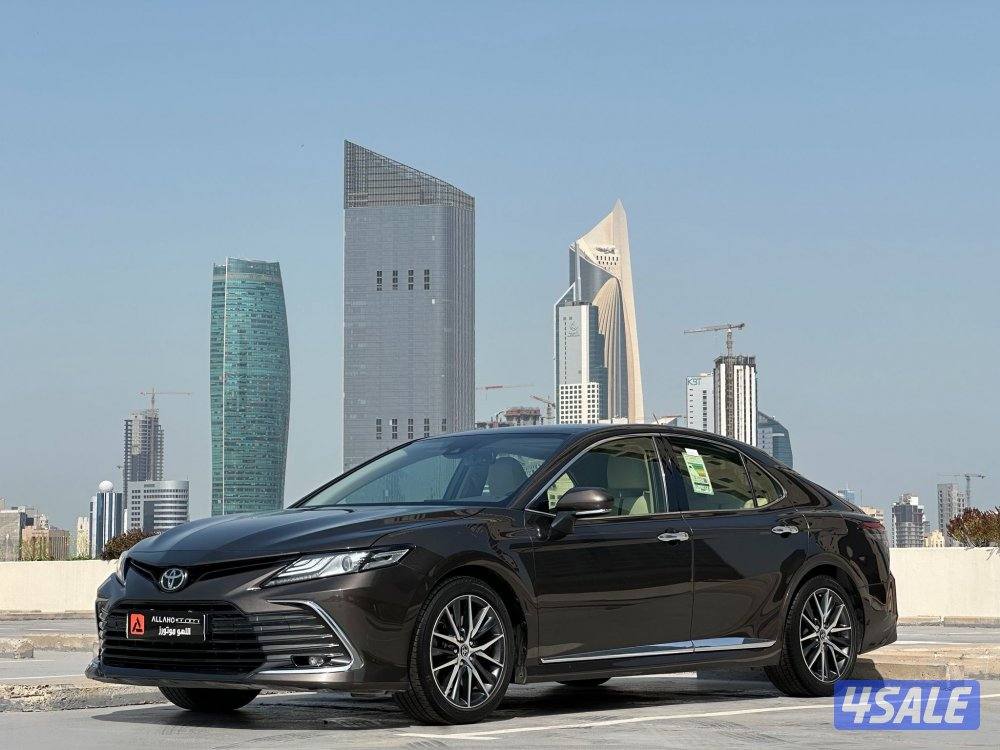 كامريV6 LIMITED EDITION موديل2023 عداد41الف وارد الساير0