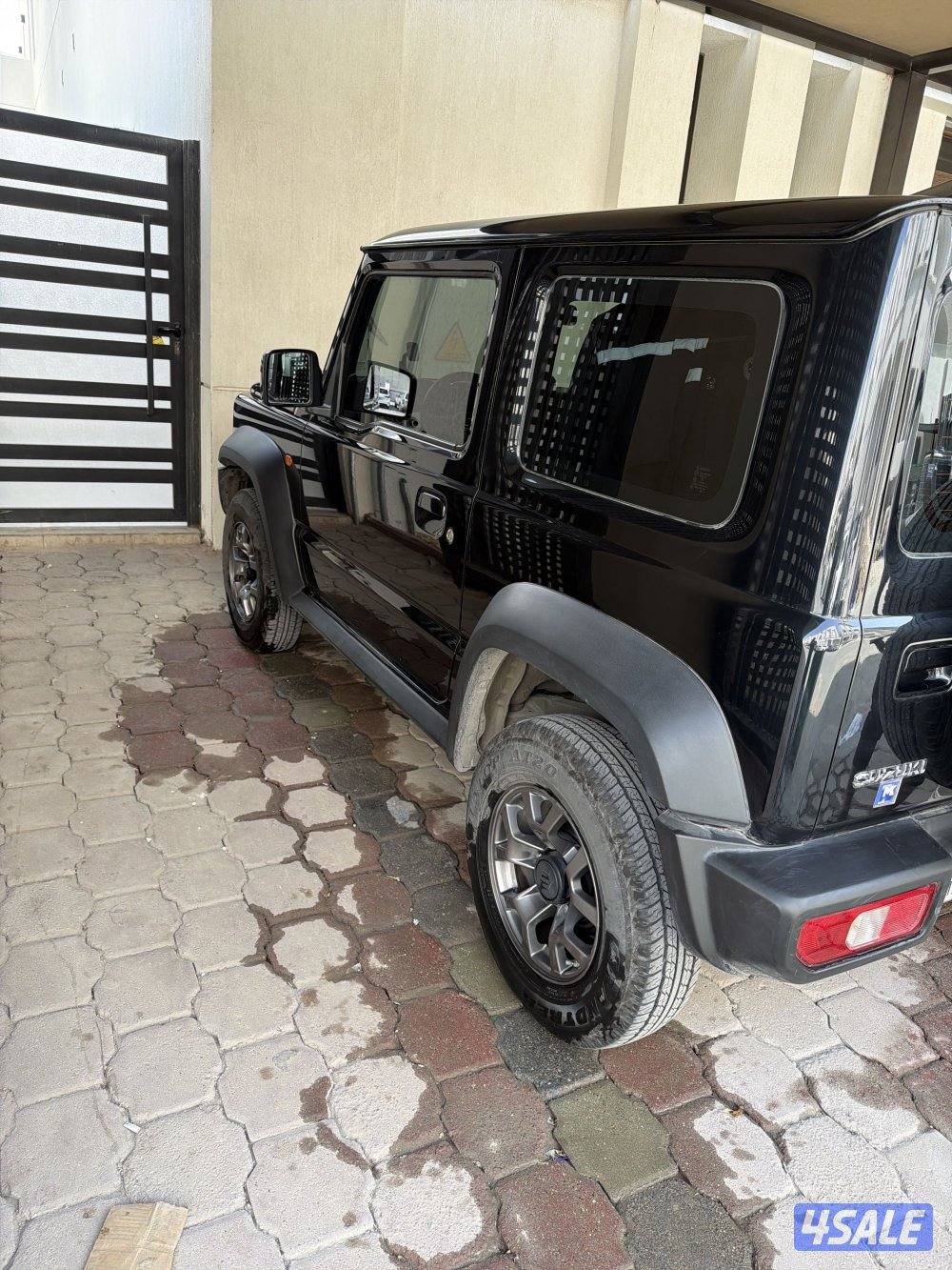 للبيع سوزوكي شرط الفحص ( قير - مكينه- شاصي ) اللون : أسود حمايه فل بدي0