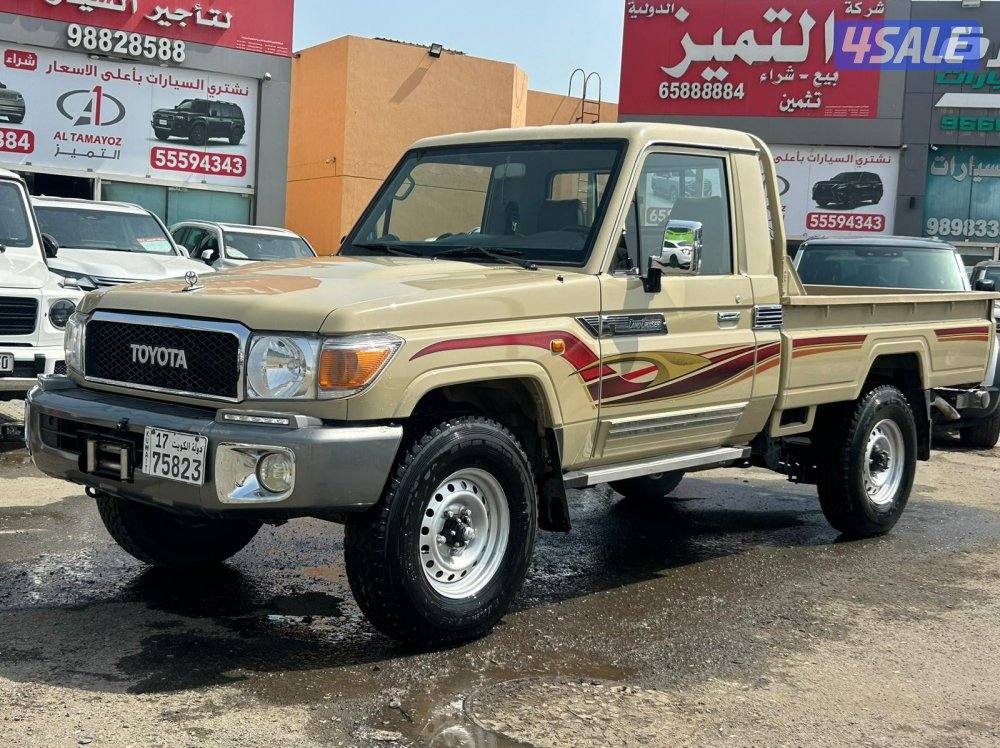 تويوتا لاند كروزر شاص LX .V6  موديل 2015 ماشى 278.000 k.m  وارد الساير0