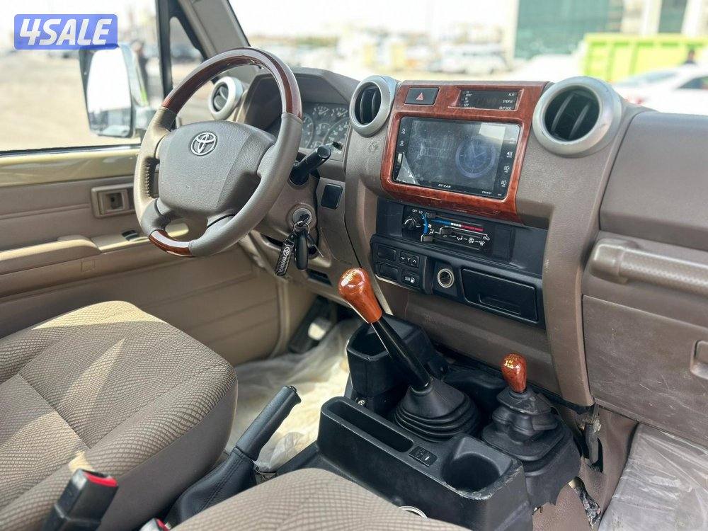 تويوتا لاند كروزر شاص LX .V6  موديل 2015 ماشى 278.000 k.m  وارد الساير7