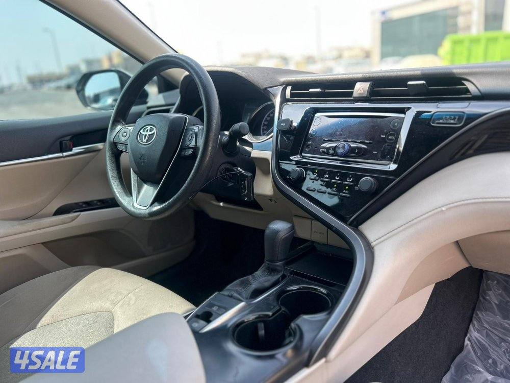 تويوتا كامرى LE موديل 2020 ماشى 91.000 k.m  وارد الساير6