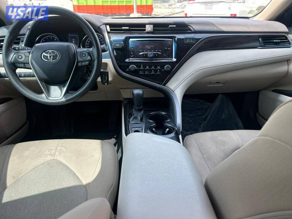 تويوتا كامرى LE موديل 2020 ماشى 91.000 k.m  وارد الساير7