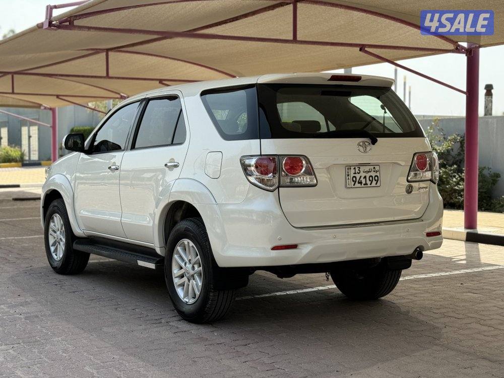 فورتنر V4 بحالة الوكالة صبغ الوكالة بالكامل1