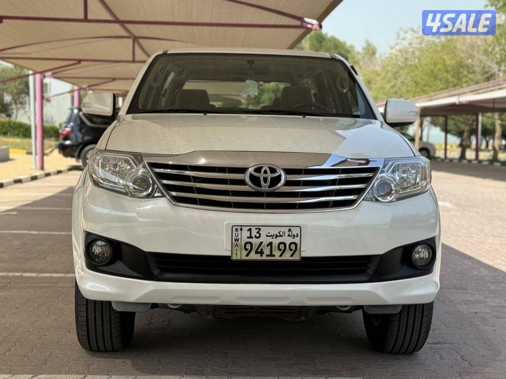 فورتنر V4 بحالة الوكالة صبغ الوكالة بالكامل3