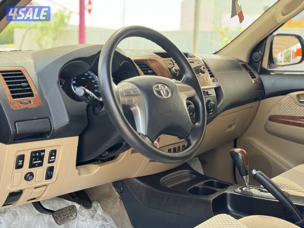 فورتنر V4 بحالة الوكالة صبغ الوكالة بالكامل5