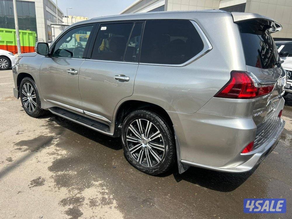 لكزس LX570 درجه اولى موديل 2016 ماشى 317.000 k.m وارد الخليج .2