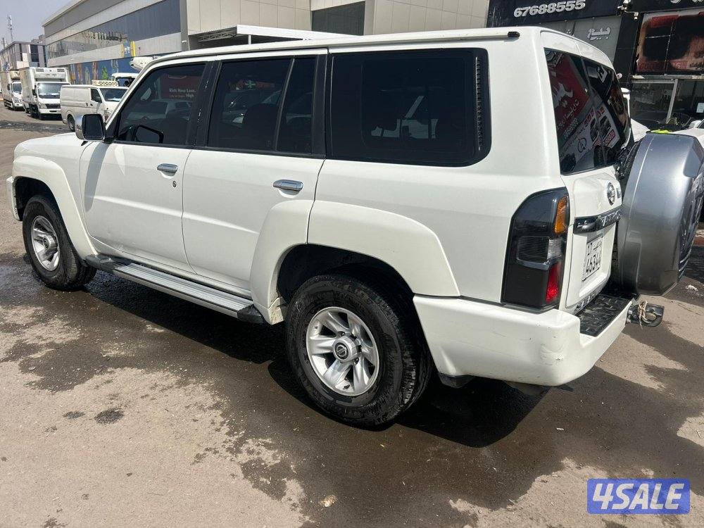 نيسان باترول سفاري موديل 2016 ماشى 308.000 k.m  وارد الخليج.2