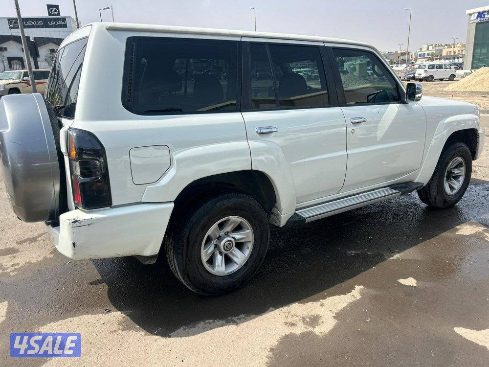 نيسان باترول سفاري موديل 2016 ماشى 308.000 k.m  وارد الخليج.3